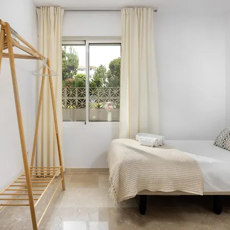 Family & Mijas Costa & Fuengirola By Alfresco Daire